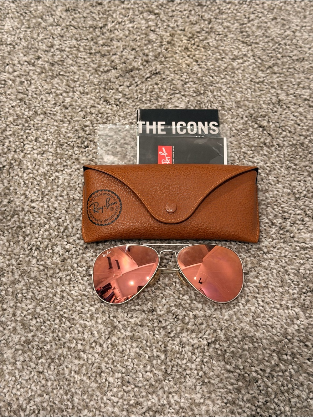 Ray-Ban Aviator Sunglasses with Rose Gold Lenses and Brown Case